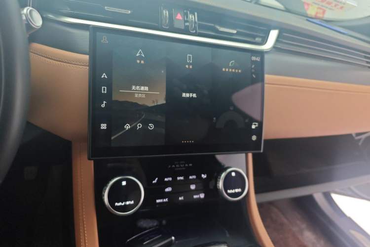 Used Jaguar XFL 2022 XFL 2.0T P250 Two-Wheel-Drive Elite Sport Edition Audio And AC Panel