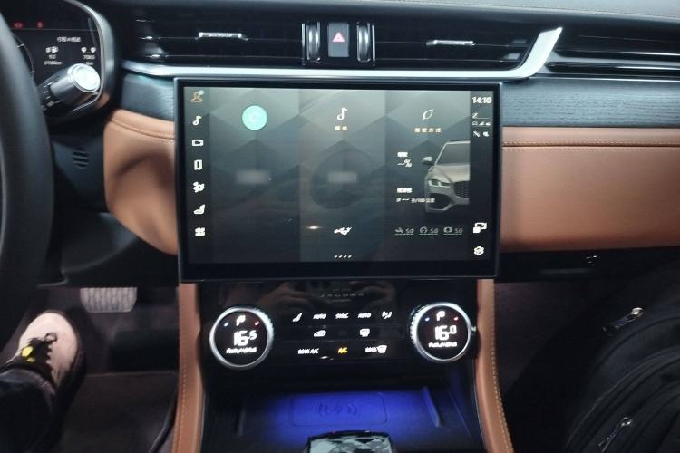 Used Jaguar XFL 2022 XFL 2.0T P250 Two-Wheel-Drive Elite Sport Edition Audio And AC Panel
