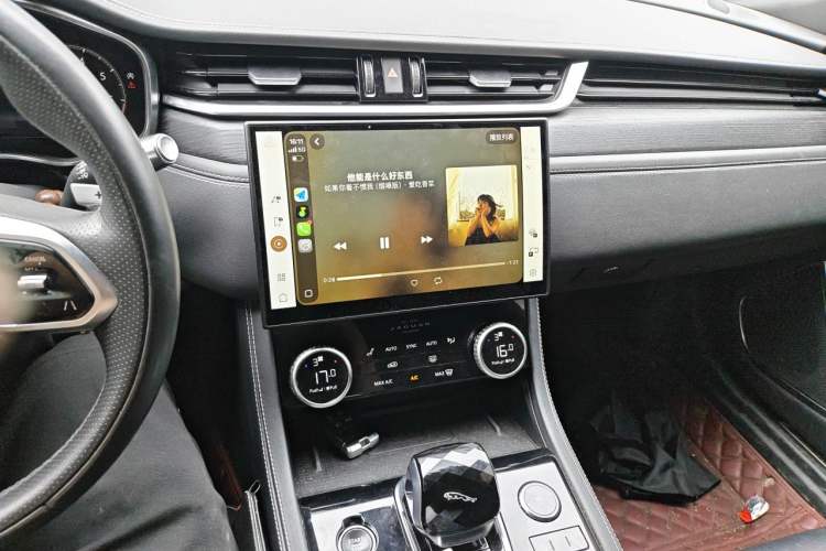 Used Jaguar XFL 2022 XFL 2.0T P250 Two-Wheel-Drive Elite Sport Edition Audio And AC Panel