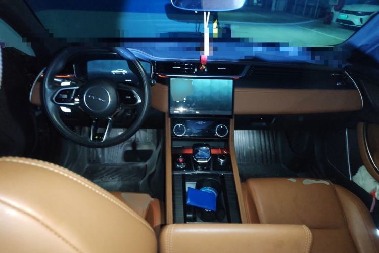 Used Jaguar XFL 2022 XFL 2.0T P250 Two-Wheel-Drive Elite Sport Edition Center Console