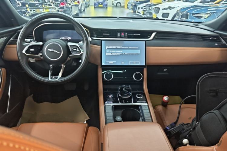 Used Jaguar XFL 2022 XFL 2.0T P250 Two-Wheel-Drive Elite Sport Edition Center Console
