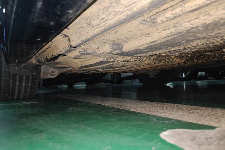 Used Jaguar XFL 2022 XFL 2.0T P250 Two-Wheel-Drive Elite Sport Edition Chassis Rear Right