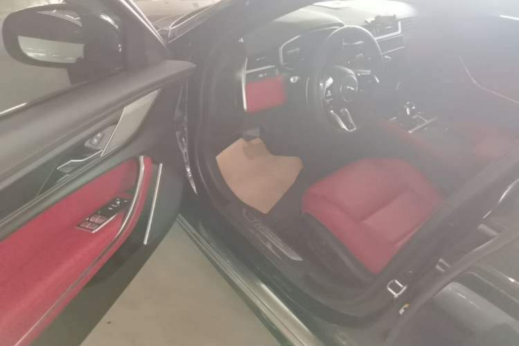 Used Jaguar XFL 2022 XFL 2.0T P250 Two-Wheel-Drive Elite Sport Edition Driver Seat