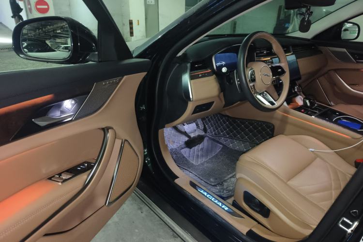 Used Jaguar XFL 2022 XFL 2.0T P250 Two-Wheel-Drive Prestige Luxury Edition Driver Seat
