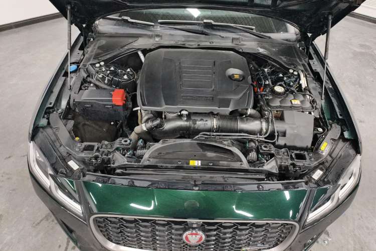 Used Jaguar XFL 2022 XFL 2.0T P250 Two-Wheel-Drive Elite Sport Edition Engine Bay