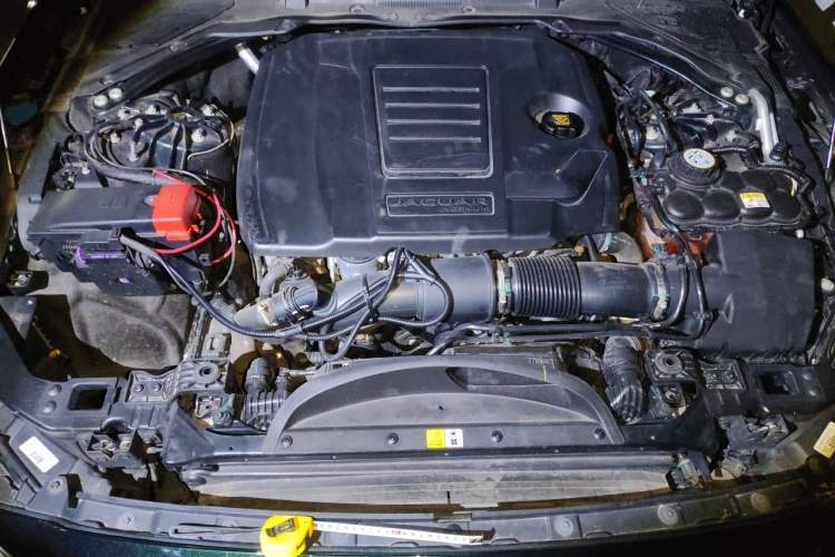 Used Jaguar XFL 2022 XFL 2.0T P250 Two-Wheel-Drive Elite Sport Edition Engine Bay