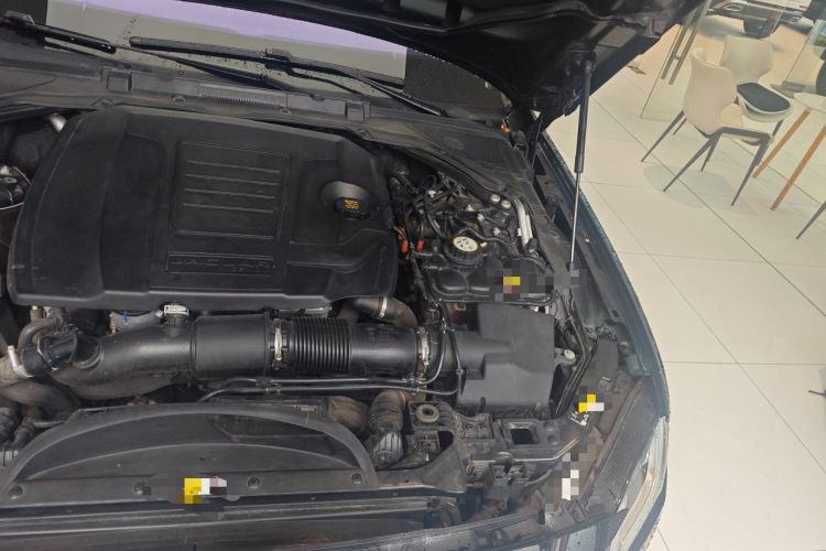 Used Jaguar XFL 2022 XFL 2.0T P250 Two-Wheel-Drive Elite Sport Edition Engine Bay Left