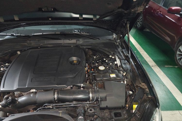 Used Jaguar XFL 2022 XFL 2.0T P250 Two-Wheel-Drive Elite Sport Edition Engine Bay Left
