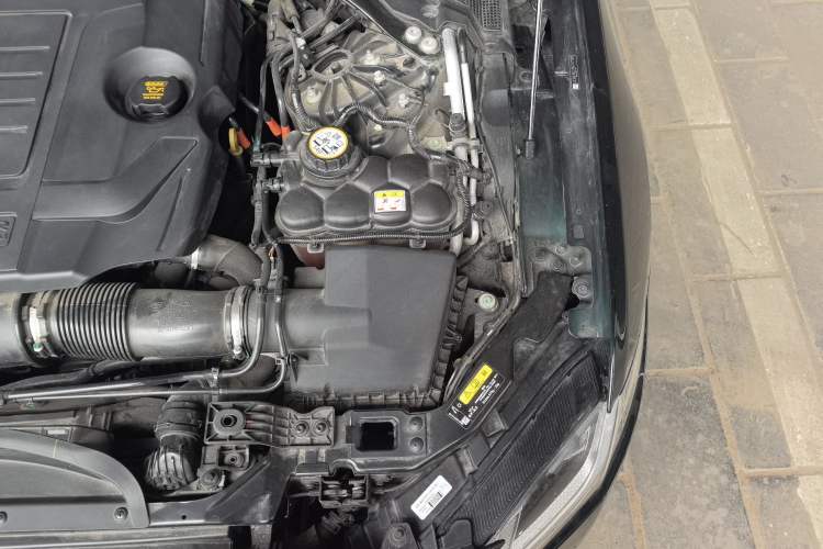 Used Jaguar XFL 2022 XFL 2.0T P200 Two-Wheel-Drive Elite Luxury Edition Engine Bay Left