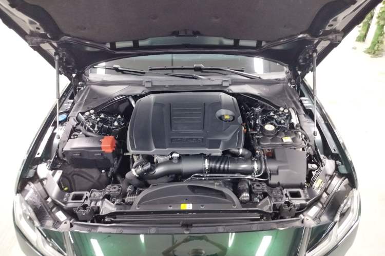 Used Jaguar XFL 2022 XFL 2.0T P250 Two-Wheel-Drive Elite Sport Edition Engine Bay