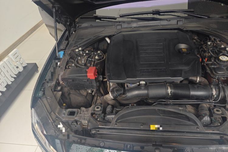 Used Jaguar XFL 2022 XFL 2.0T P250 Two-Wheel-Drive Elite Sport Edition Engine Bay Right