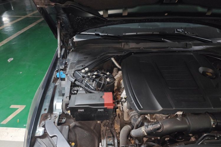 Used Jaguar XFL 2022 XFL 2.0T P250 Two-Wheel-Drive Elite Sport Edition Engine Bay Right