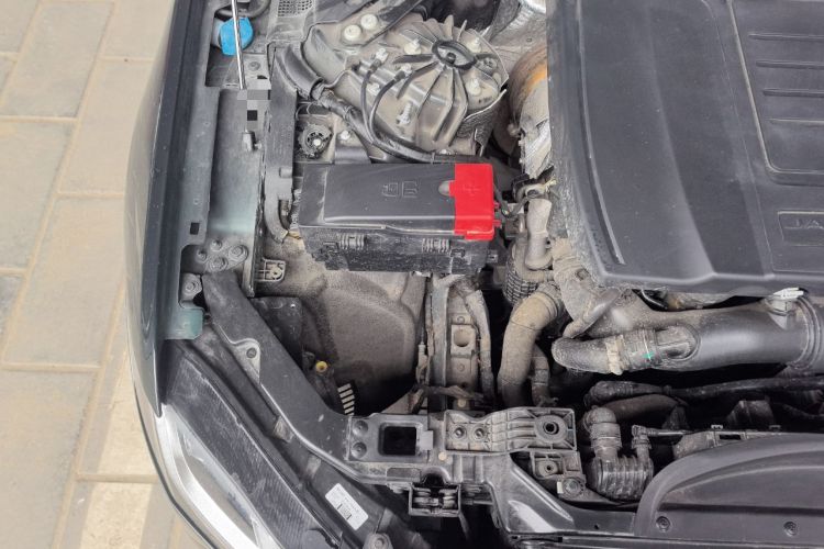 Used Jaguar XFL 2022 XFL 2.0T P200 Two-Wheel-Drive Elite Luxury Edition Engine Bay Right
