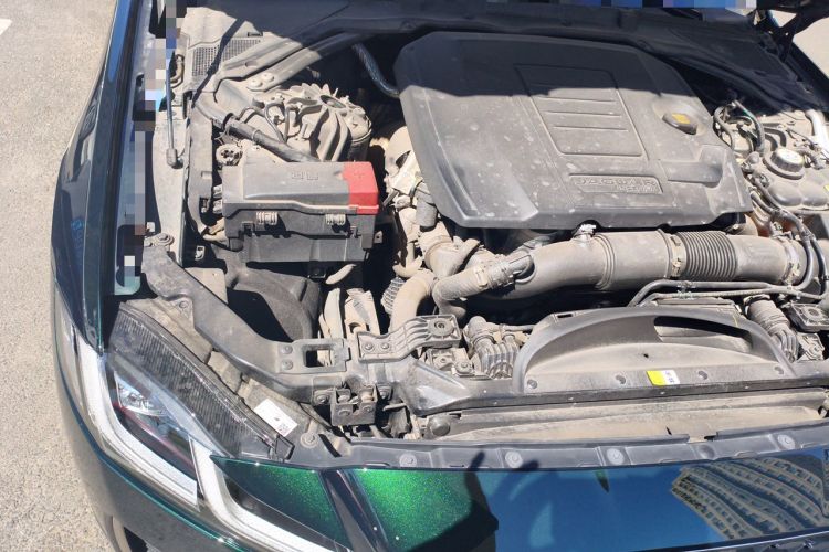 Used Jaguar XFL 2022 XFL 2.0T P250 Two-Wheel-Drive Prestige Luxury Edition Engine Bay Right