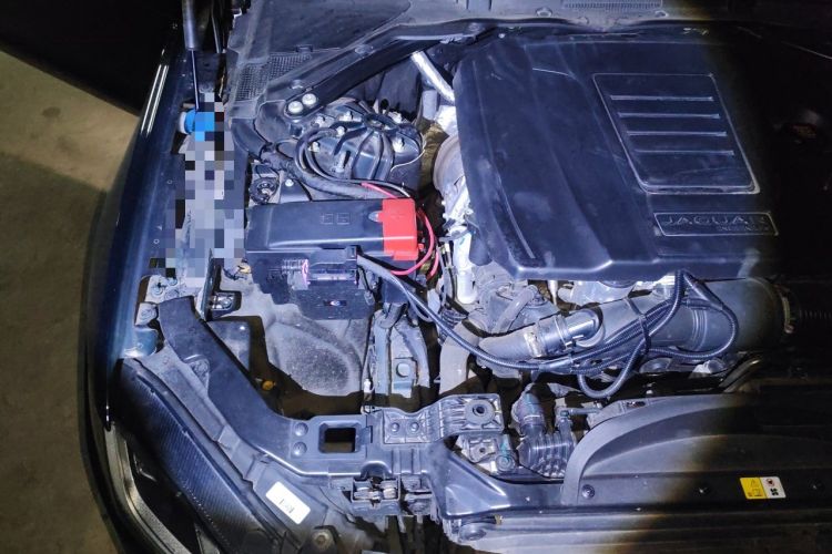 Used Jaguar XFL 2022 XFL 2.0T P250 Two-Wheel-Drive Elite Sport Edition Engine Bay Right