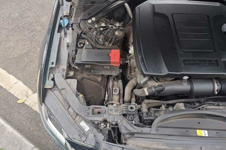 Used Jaguar XFL 2022 XFL 2.0T P250 Two-Wheel-Drive Prestige Luxury Edition Engine Bay Right