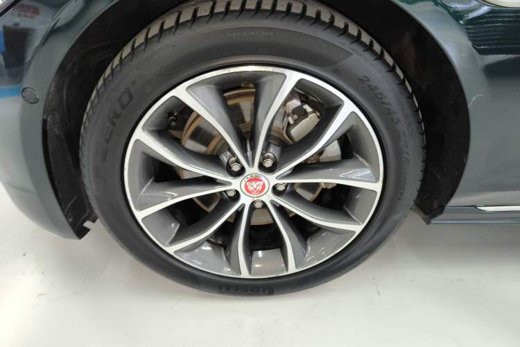 Used Jaguar XFL 2022 XFL 2.0T P250 Two-Wheel-Drive Elite Sport Edition Exterior 4