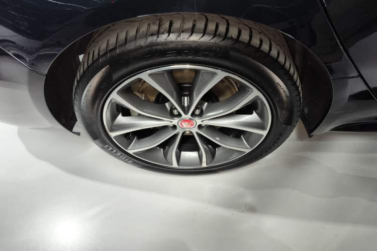Used Jaguar XFL 2022 XFL 2.0T P250 Two-Wheel-Drive Elite Sport Edition Exterior 5