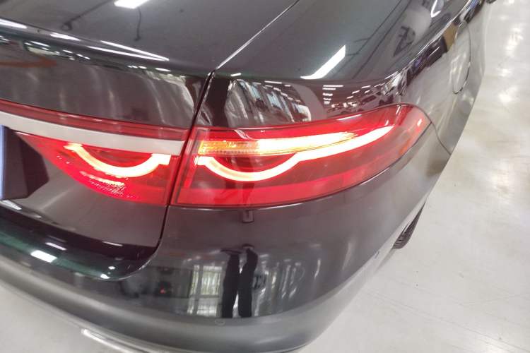 Used Jaguar XFL 2022 XFL 2.0T P250 Two-Wheel-Drive Elite Sport Edition Exterior 6