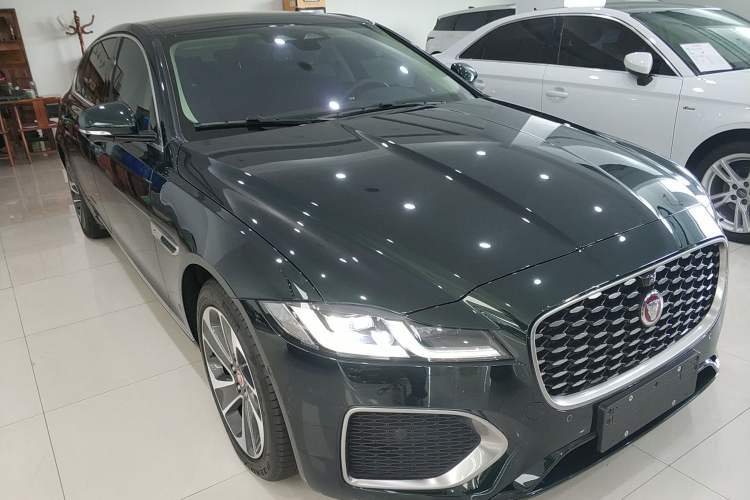 Used Jaguar XFL 2022 XFL 2.0T P200 Two-Wheel-Drive Elite Luxury Edition Front Right 45 Deg