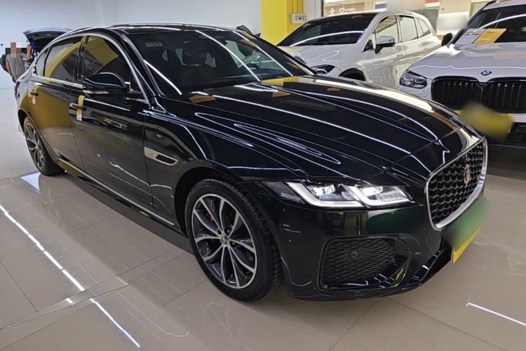 Used Jaguar XFL 2022 XFL 2.0T P250 Two-Wheel-Drive Elite Sport Edition Front Right 45 Deg