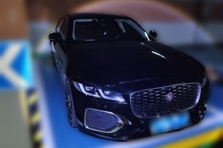 Used Jaguar XFL 2022 XFL 2.0T P250 Two-Wheel-Drive Prestige Luxury Edition Front Right 45 Deg