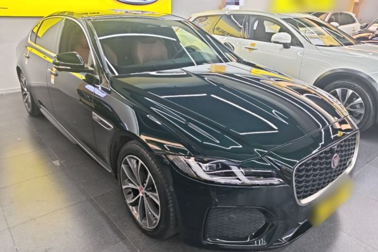 Used Jaguar XFL 2022 XFL 2.0T P250 Two-Wheel-Drive Elite Sport Edition Front Right 45 Deg