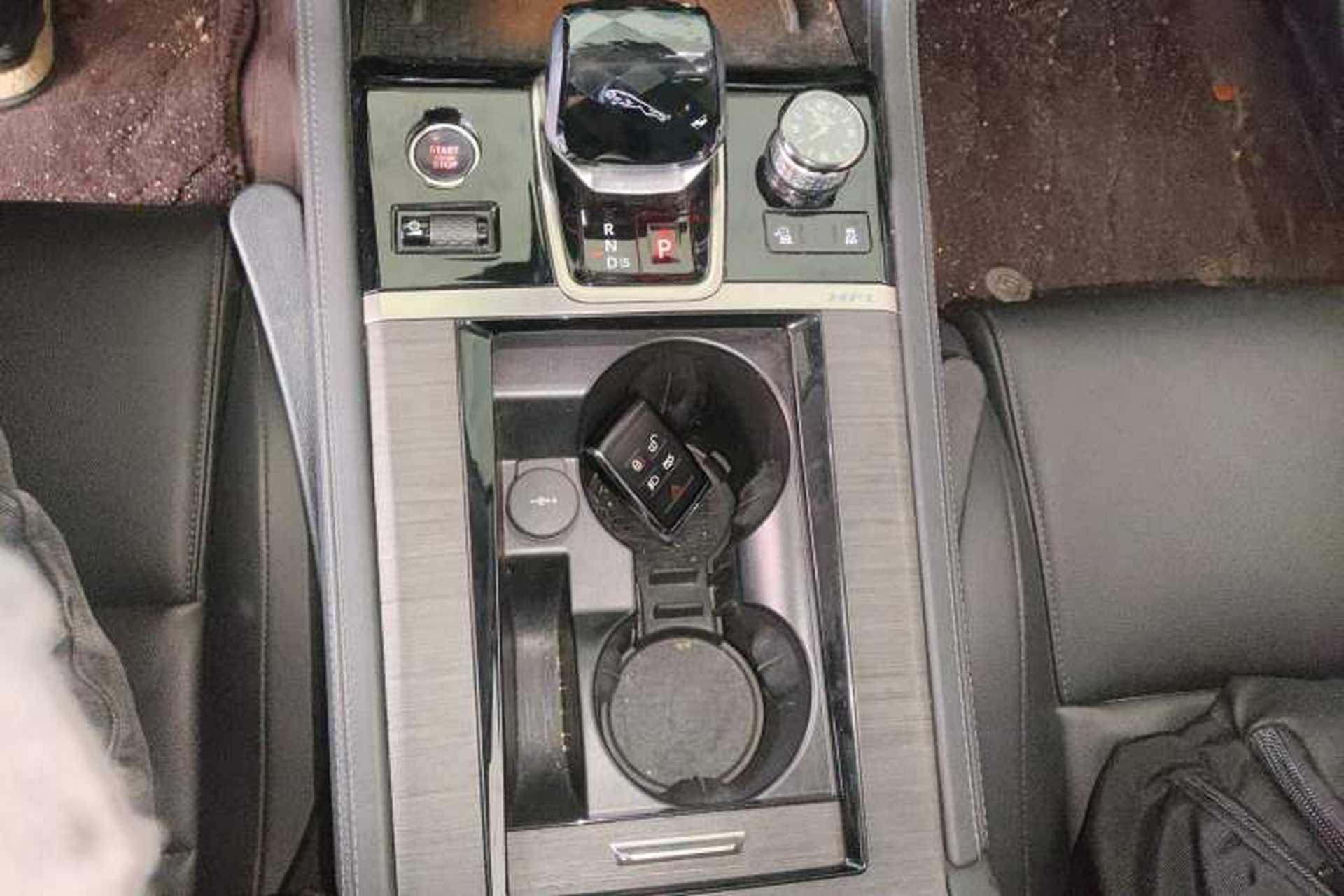 Used Jaguar XFL 2022 XFL 2.0T P200 Two-Wheel-Drive Elite Luxury Edition Gear Lever