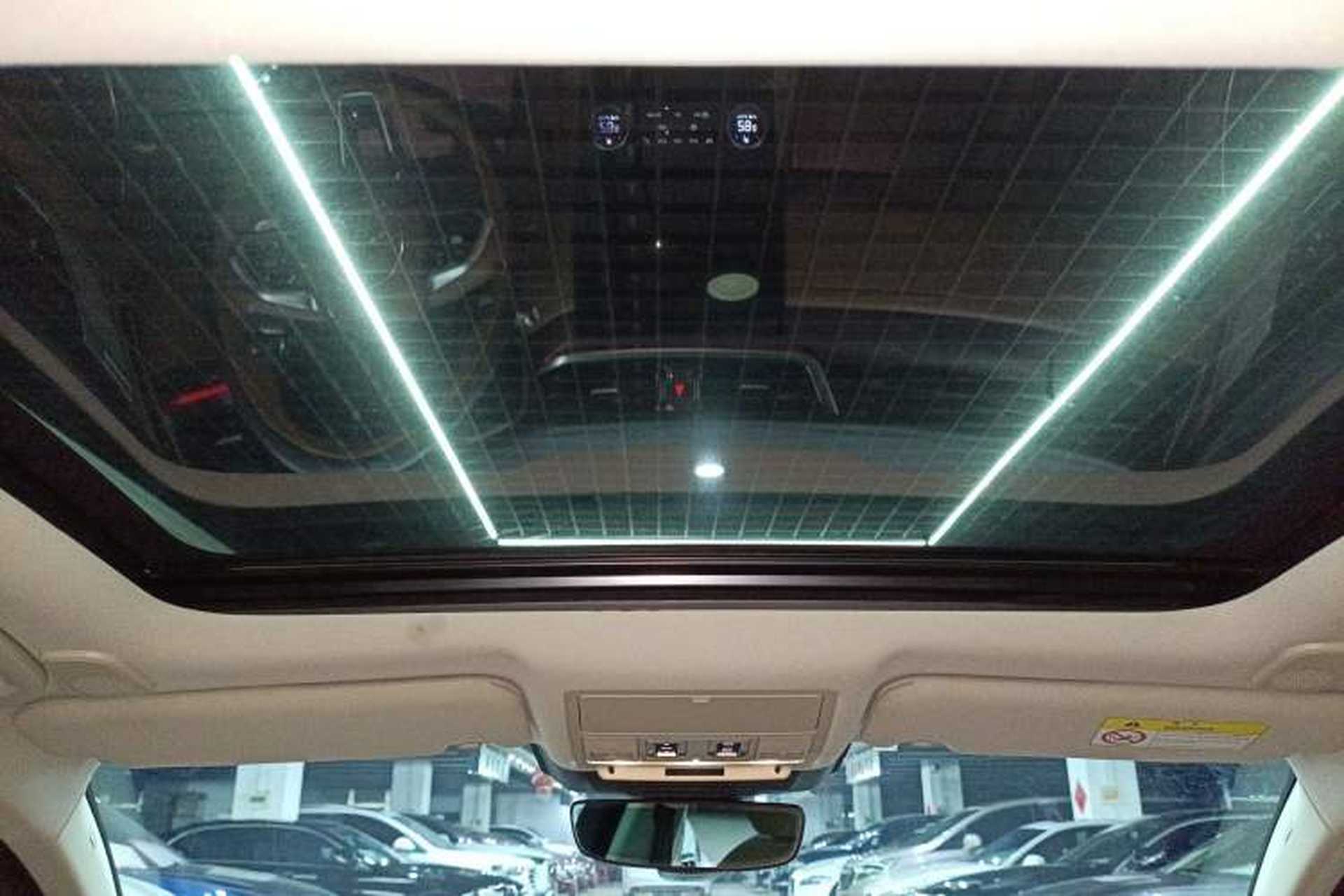 Used Jaguar XFL 2022 XFL 2.0T P250 Two-Wheel-Drive Prestige Luxury Edition Headliner