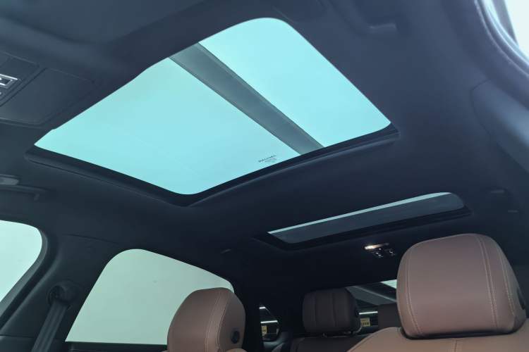 Used Jaguar XFL 2022 XFL 2.0T P250 Two-Wheel-Drive Elite Sport Edition Headliner