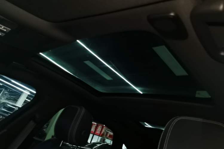 Used Jaguar XFL 2022 XFL 2.0T P250 Two-Wheel-Drive Elite Sport Edition Headliner