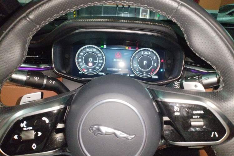 Used Jaguar XFL 2022 XFL 2.0T P250 Two-Wheel-Drive Elite Sport Edition Instrument Cluster