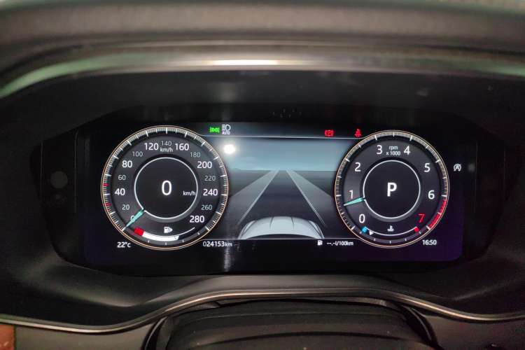 Used Jaguar XFL 2022 XFL 2.0T P250 Two-Wheel-Drive Elite Sport Edition Instrument Cluster