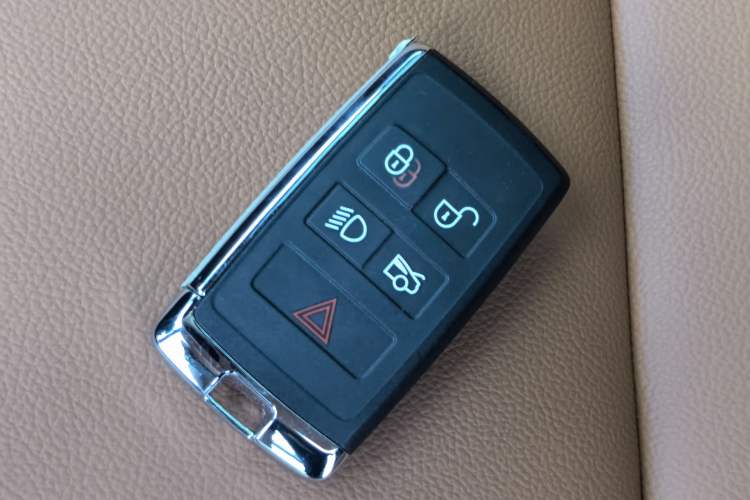 Used Jaguar XFL 2022 XFL 2.0T P250 Two-Wheel-Drive Elite Sport Edition Interior 12