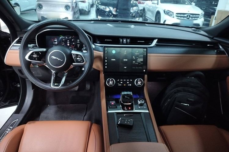 Used Jaguar XFL 2022 XFL 2.0T P250 Two-Wheel-Drive Elite Sport Edition Interior 2