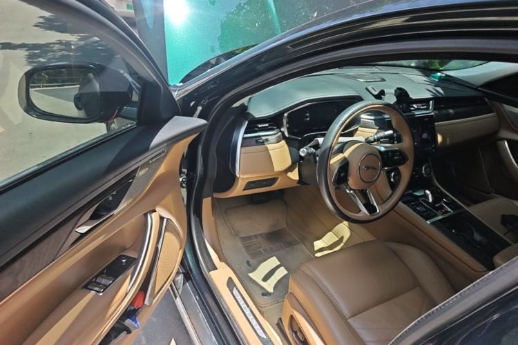 Used Jaguar XFL 2022 XFL 2.0T P250 Two-Wheel-Drive Prestige Luxury Edition Interior 3
