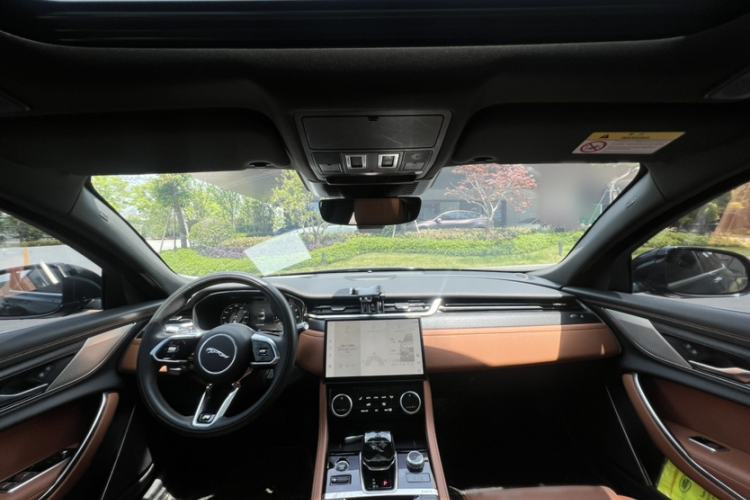 Used Jaguar XFL 2022 XFL 2.0T P250 Two-Wheel-Drive Elite Sport Edition Interior 4