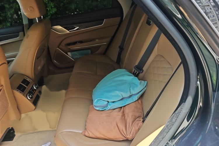 Used Jaguar XFL 2022 XFL 2.0T P250 Two-Wheel-Drive Prestige Luxury Edition Interior 4