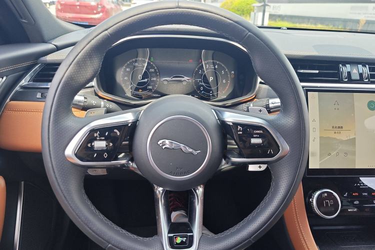 Used Jaguar XFL 2022 XFL 2.0T P250 Two-Wheel-Drive Elite Sport Edition Interior 7