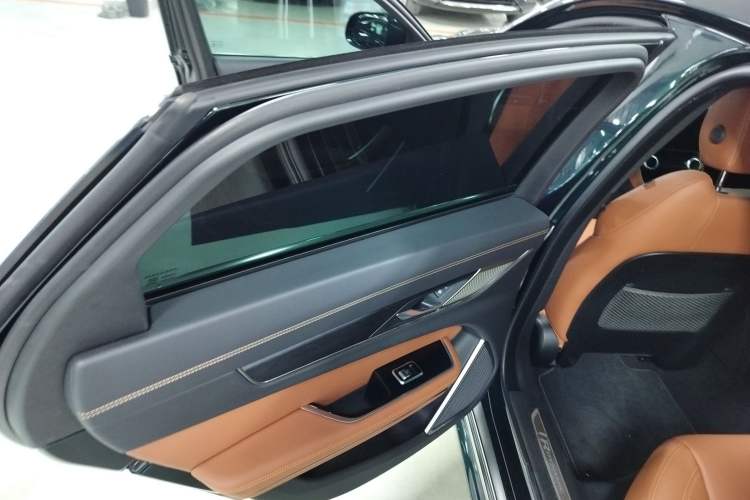 Used Jaguar XFL 2022 XFL 2.0T P250 Two-Wheel-Drive Elite Sport Edition Interior 8