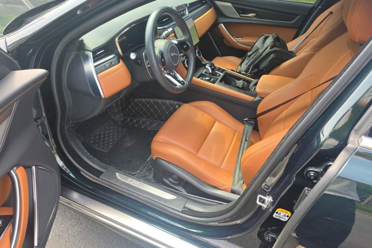Used Jaguar XFL 2022 XFL 2.0T P250 Two-Wheel-Drive Elite Sport Edition Left Front Seat