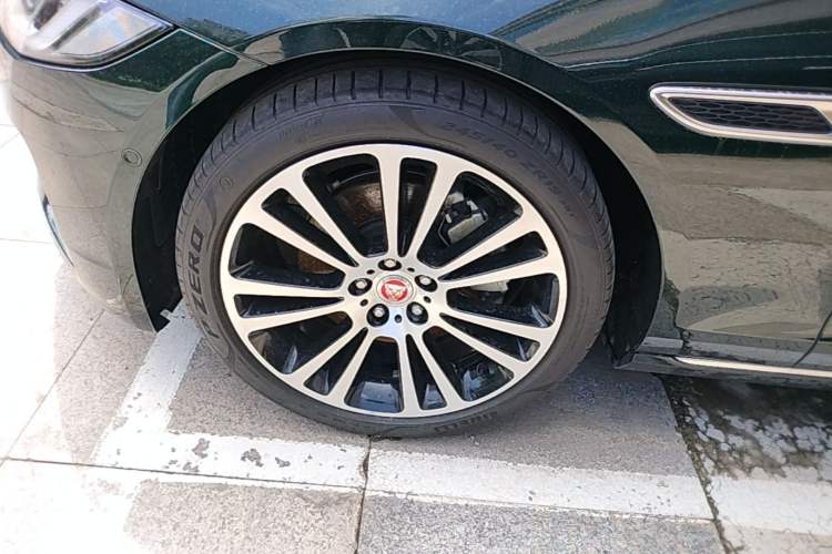 Used Jaguar XFL 2022 XFL 2.0T P250 Two-Wheel-Drive Prestige Luxury Edition Left Front Wheel Hub