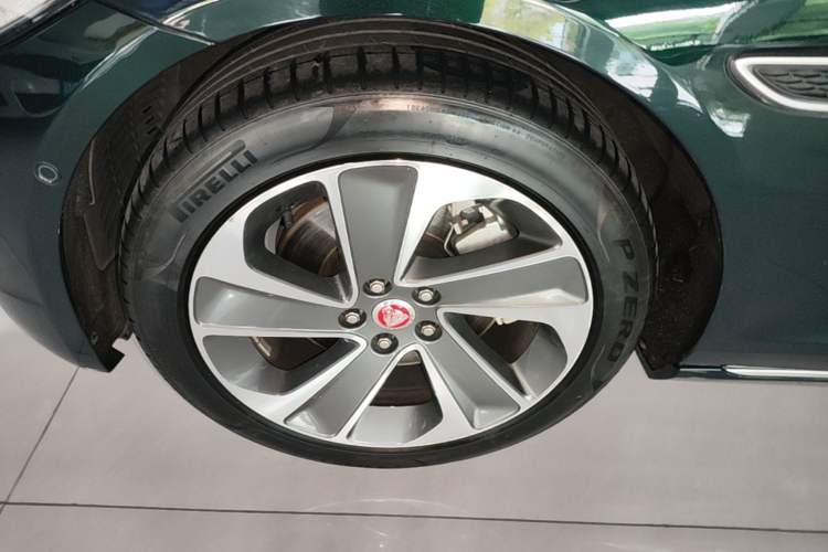 Used Jaguar XFL 2022 XFL 2.0T P200 Two-Wheel-Drive Elite Luxury Edition Left Front Wheel Hub