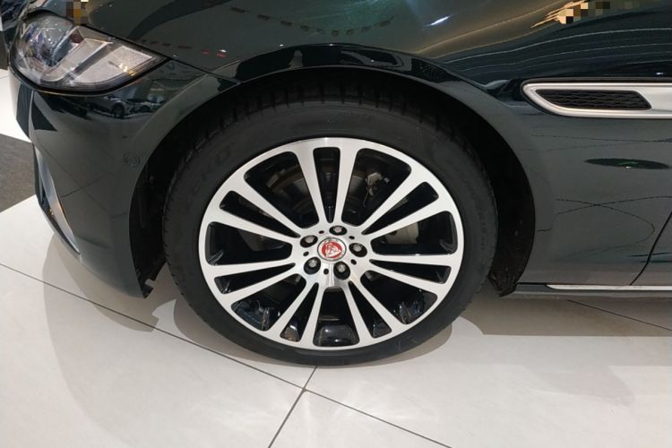 Used Jaguar XFL 2022 XFL 2.0T P250 Two-Wheel-Drive Prestige Luxury Edition Left Front Wheel Hub