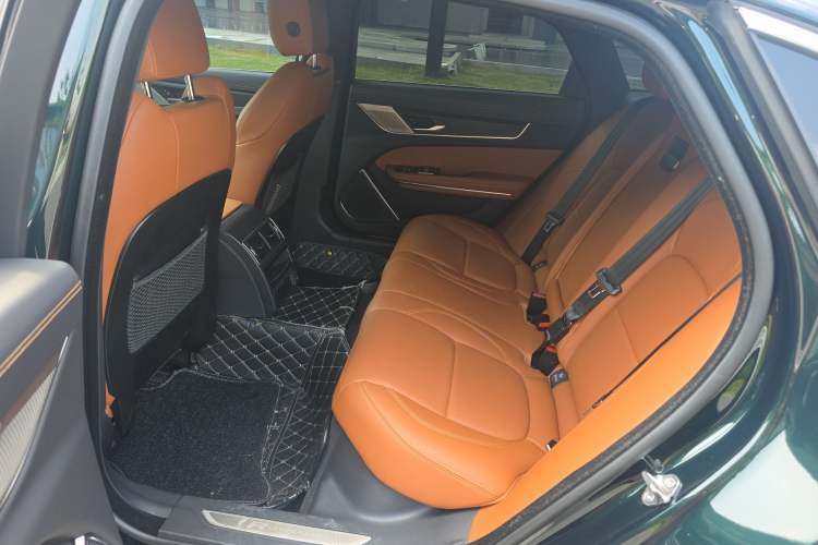Used Jaguar XFL 2022 XFL 2.0T P250 Two-Wheel-Drive Elite Sport Edition Left Rear Seat