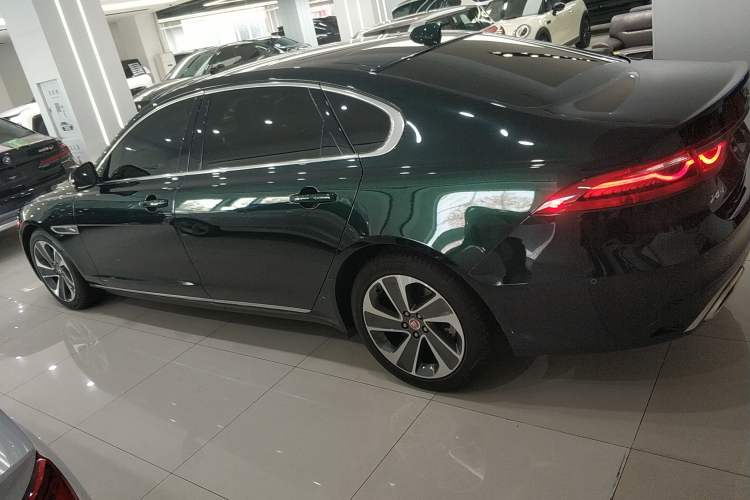Used Jaguar XFL 2022 XFL 2.0T P200 Two-Wheel-Drive Elite Luxury Edition Left Side