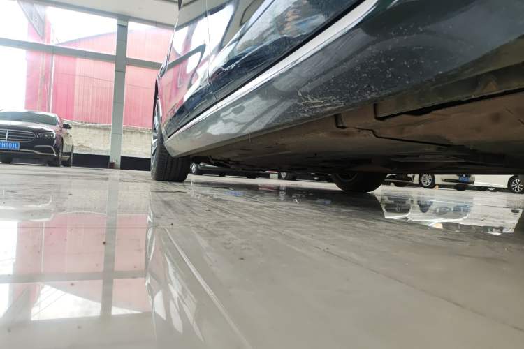 Used Jaguar XFL 2022 XFL 2.0T P200 Two-Wheel-Drive Elite Luxury Edition Left Side Sill
