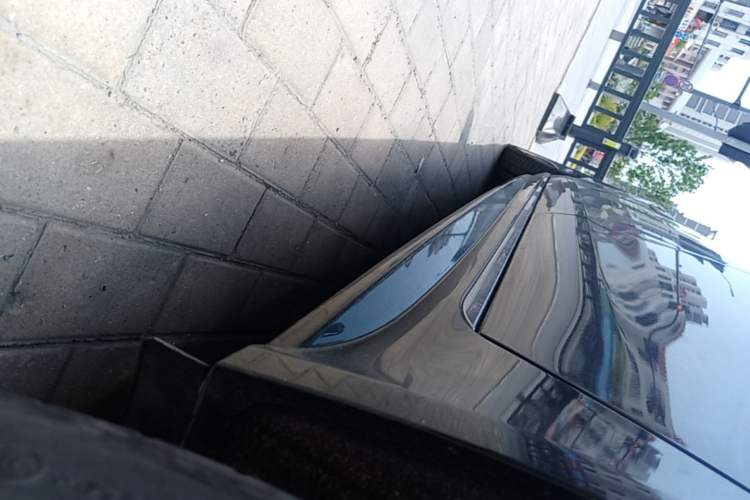 Used Jaguar XFL 2022 XFL 2.0T P250 Two-Wheel-Drive Elite Sport Edition Left Side Sill