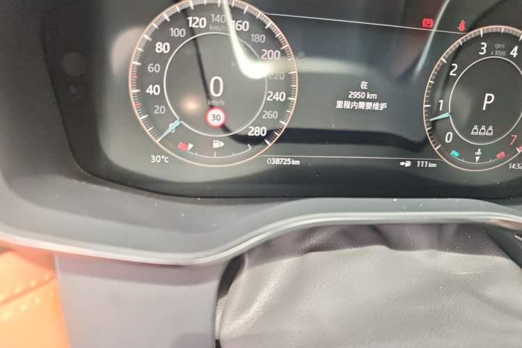 Used Jaguar XFL 2022 XFL 2.0T P250 Two-Wheel-Drive Elite Sport Edition Odometer Close Up