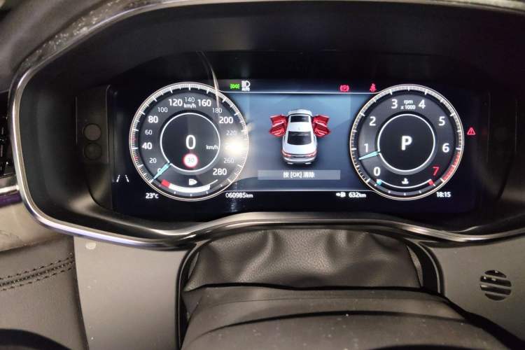 Used Jaguar XFL 2022 XFL 2.0T P250 Two-Wheel-Drive Prestige Luxury Edition Odometer Close Up